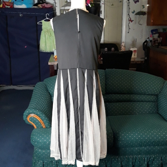 Black and tan mesh pleated womens dress - Picture 3 of 8